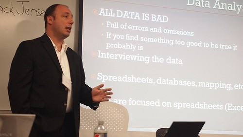 Photo: Veteran data journalist Ben Lesser of CUNY spoke about the ins and outs of using data. Photo Credit: Debbie Galant/NJ News Commons